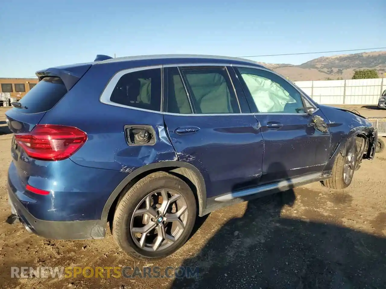 3 Photograph of a damaged car 5UXTY3C09M9F78510 BMW X3 2021