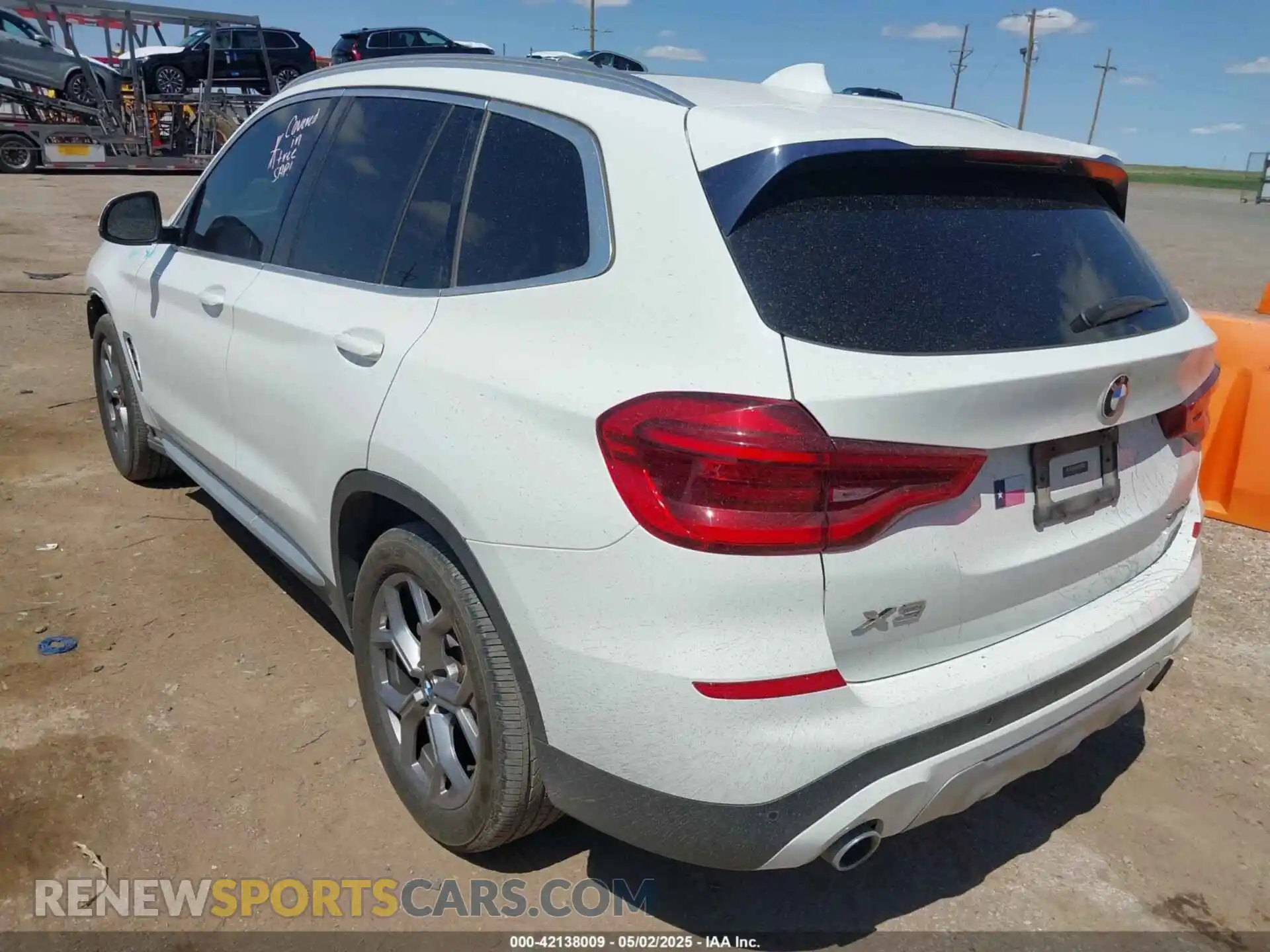 3 Photograph of a damaged car 5UXTY3C0XM9E41981 BMW X3 2021