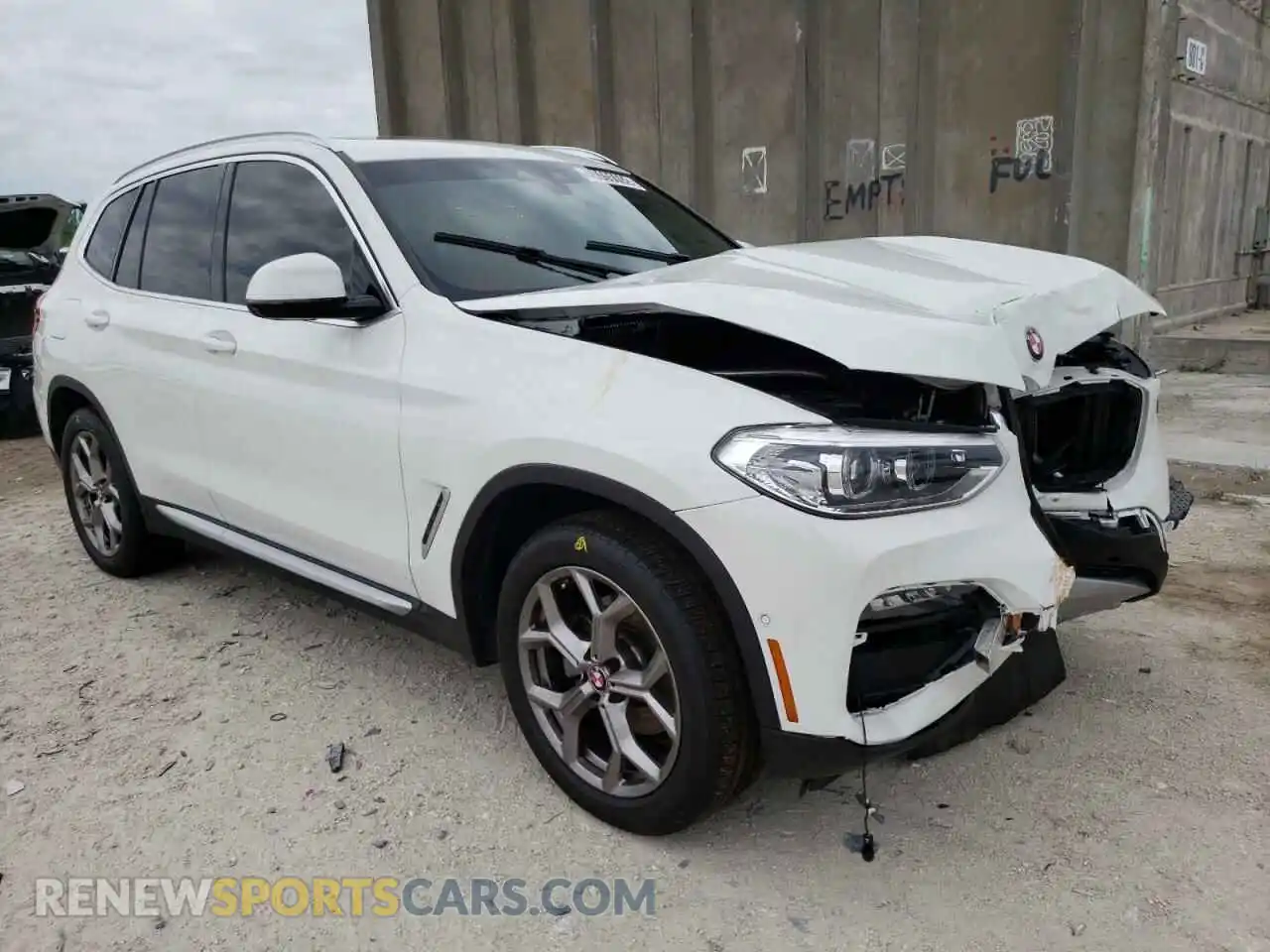 1 Photograph of a damaged car 5UXTY3C0XM9H83401 BMW X3 2021