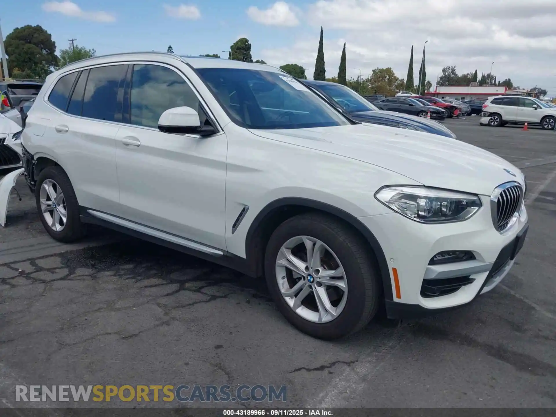 1 Photograph of a damaged car 5UXTY3C0XM9H97427 BMW X3 2021