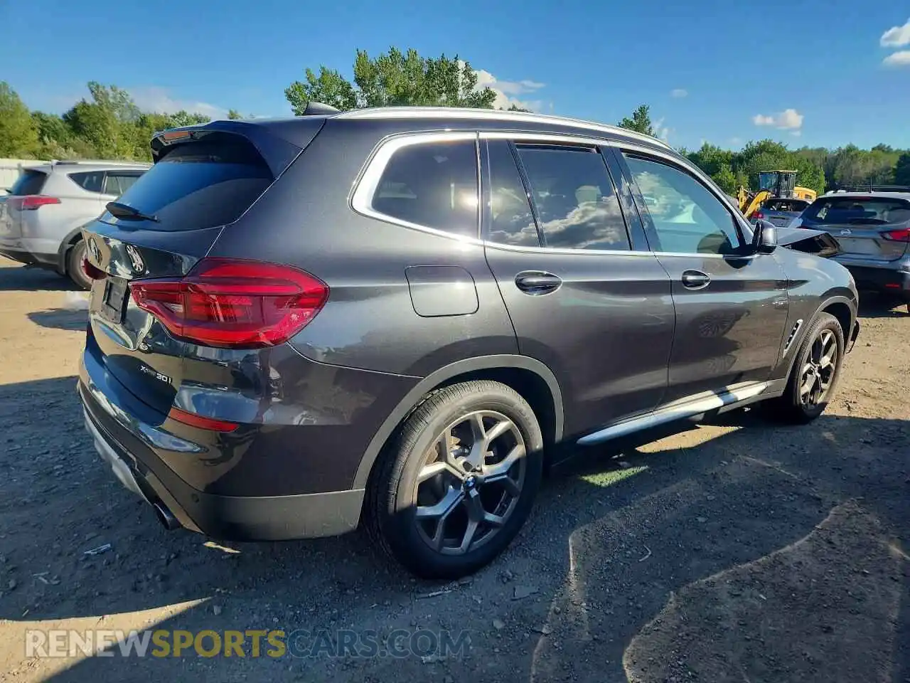 3 Photograph of a damaged car 5UXTY5C00M9D96304 BMW X3 2021