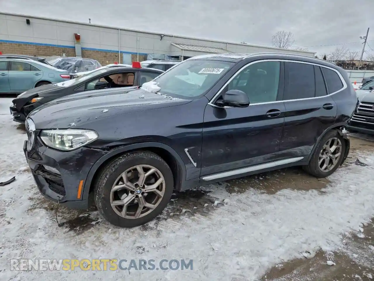 1 Photograph of a damaged car 5UXTY5C00M9E39393 BMW X3 2021