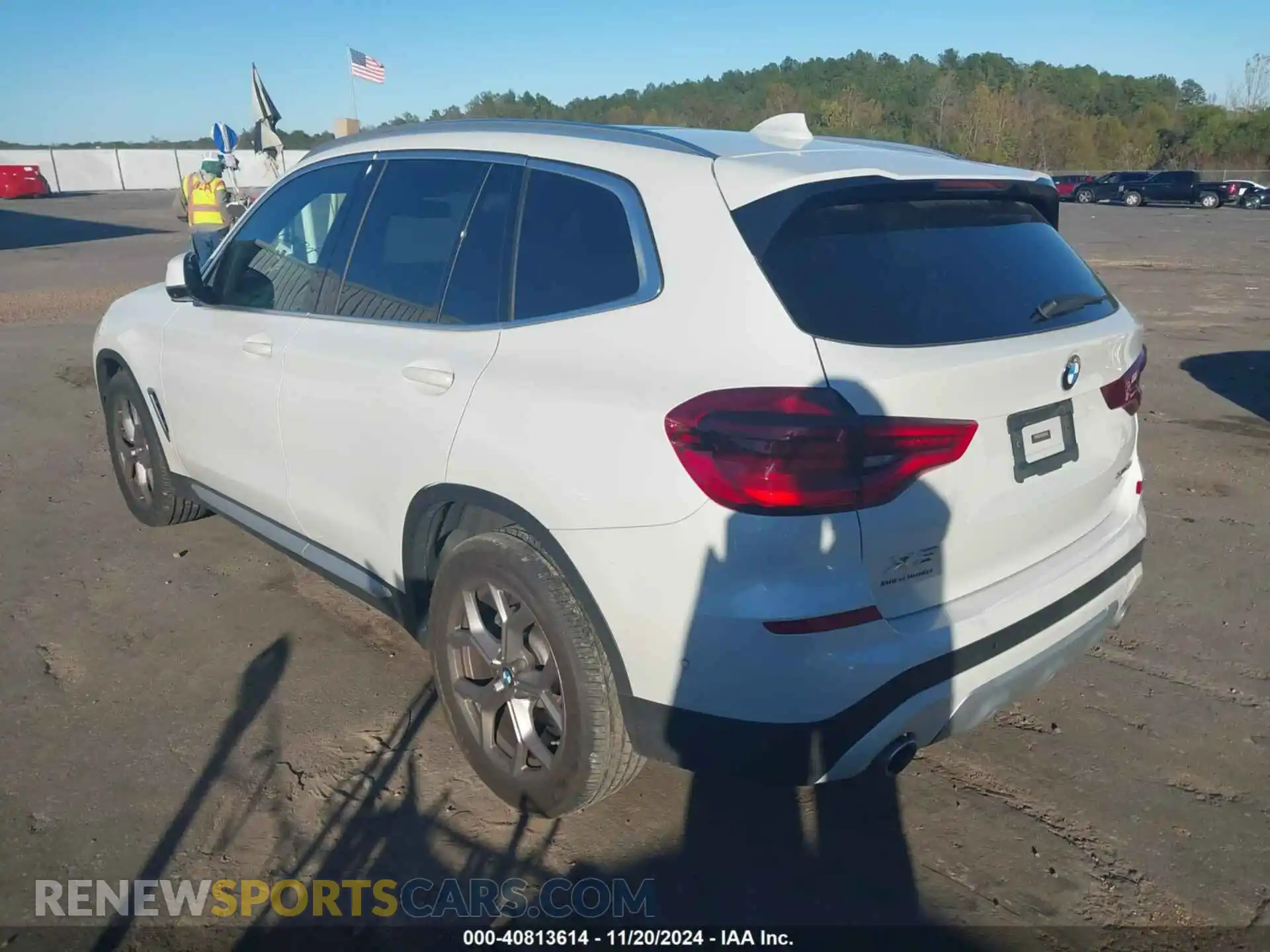2 Photograph of a damaged car 5UXTY5C00M9F64846 BMW X3 2021