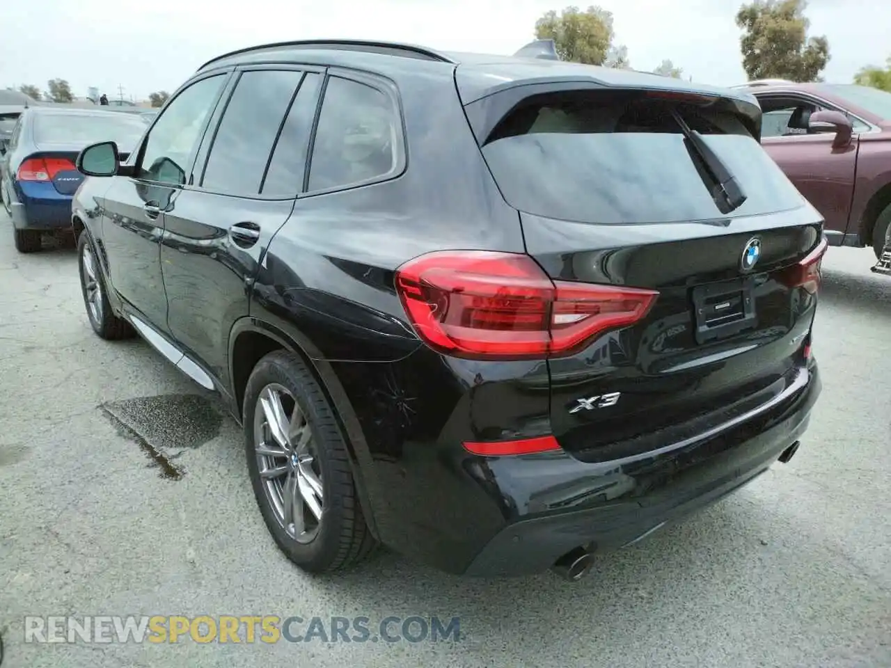 3 Photograph of a damaged car 5UXTY5C00M9G79768 BMW X3 2021