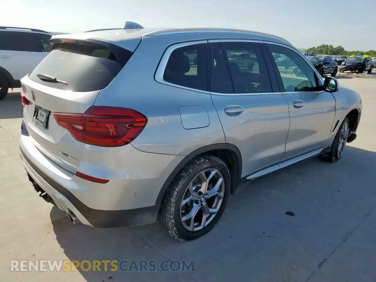 3 Photograph of a damaged car 5UXTY5C00M9H42769 BMW X3 2021