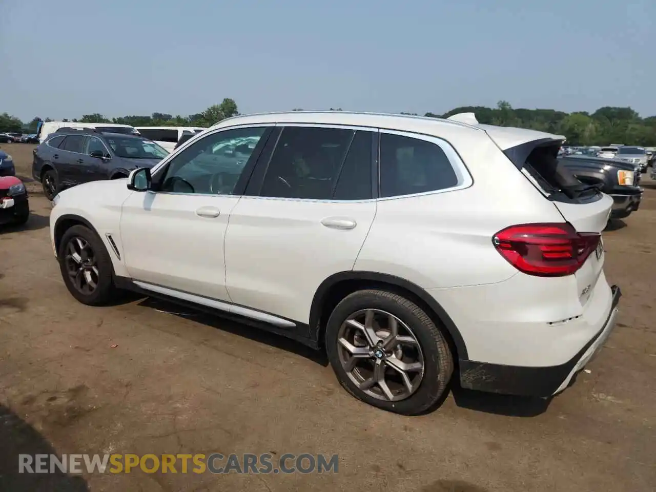2 Photograph of a damaged car 5UXTY5C01M9E16396 BMW X3 2021