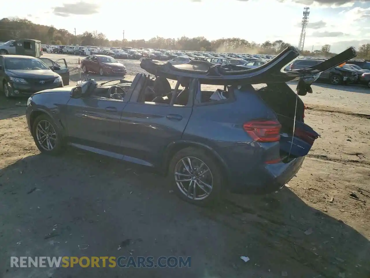 2 Photograph of a damaged car 5UXTY5C02M9F11596 BMW X3 2021