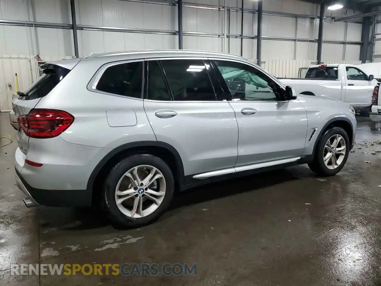 3 Фотография поврежденного автомобиля 5UXTY5C02M9G25789 BMW X3 2021