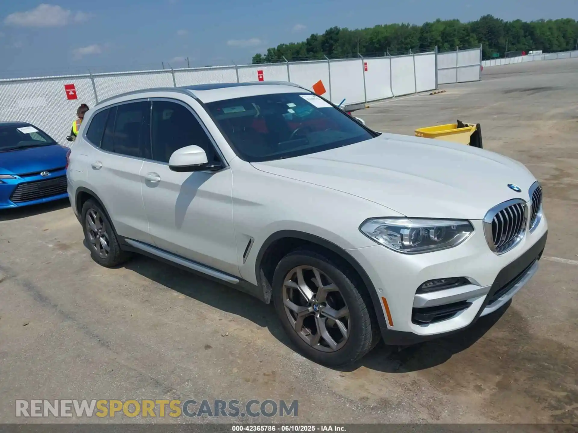 1 Photograph of a damaged car 5UXTY5C02M9G56072 BMW X3 2021
