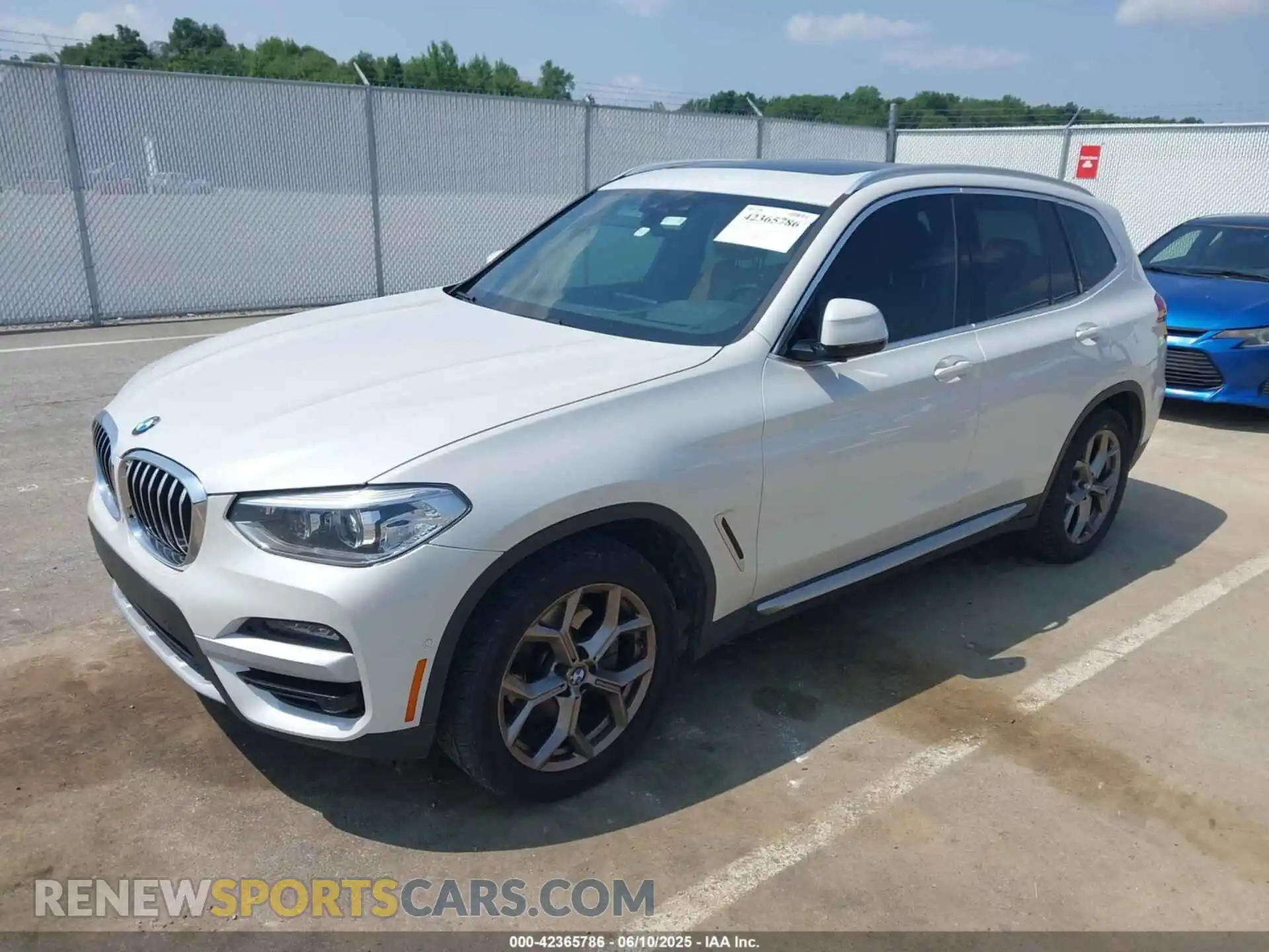 2 Photograph of a damaged car 5UXTY5C02M9G56072 BMW X3 2021