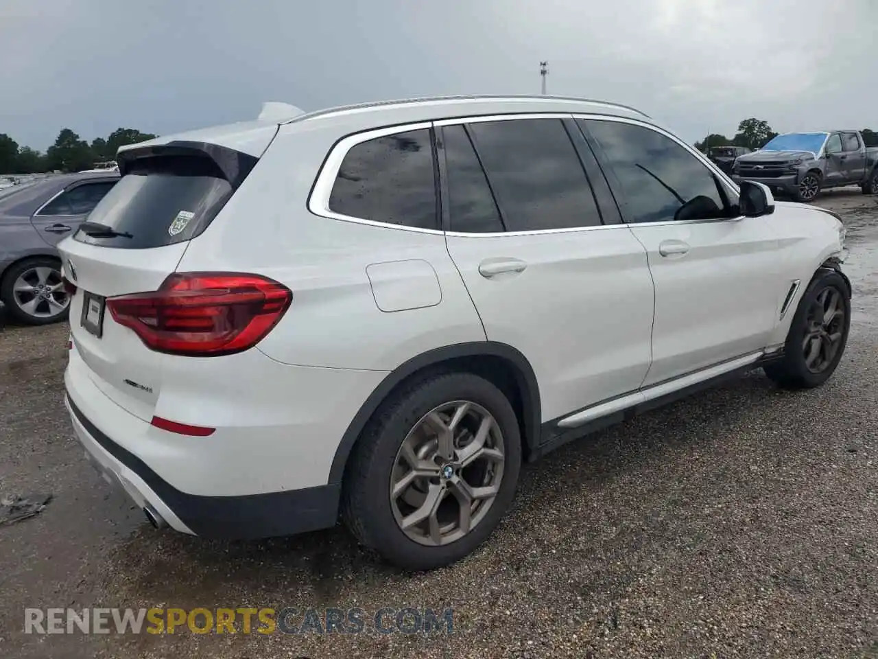 3 Photograph of a damaged car 5UXTY5C02M9G65533 BMW X3 2021