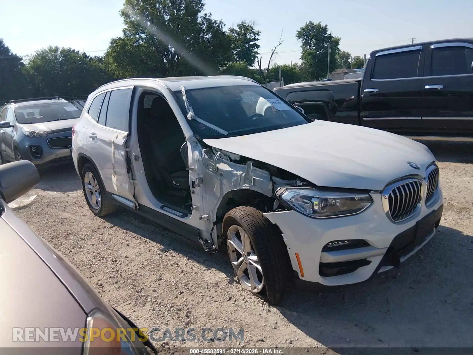 1 Photograph of a damaged car 5UXTY5C02M9H55846 BMW X3 2021