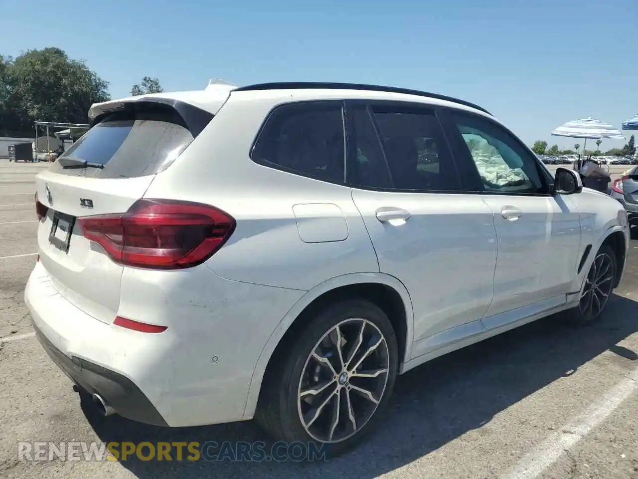 3 Photograph of a damaged car 5UXTY5C03M9E84599 BMW X3 2021