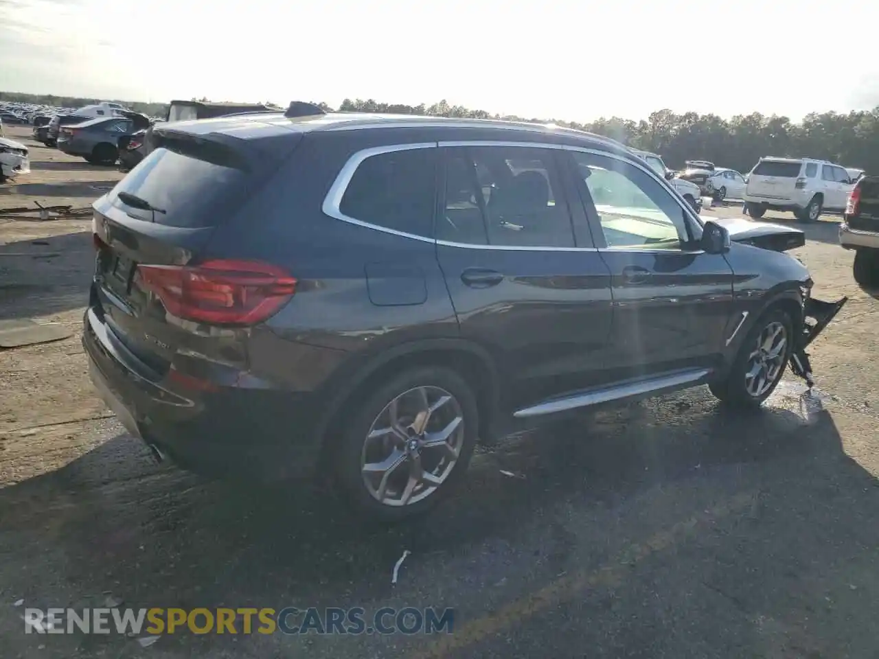 3 Photograph of a damaged car 5UXTY5C03M9F93936 BMW X3 2021