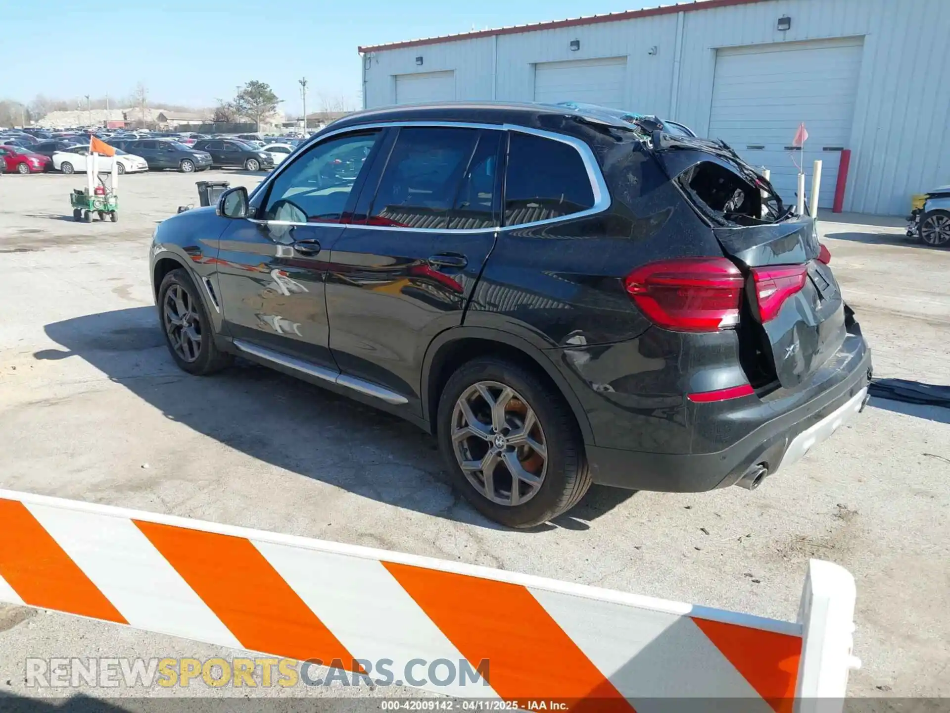 3 Photograph of a damaged car 5UXTY5C03M9G54380 BMW X3 2021