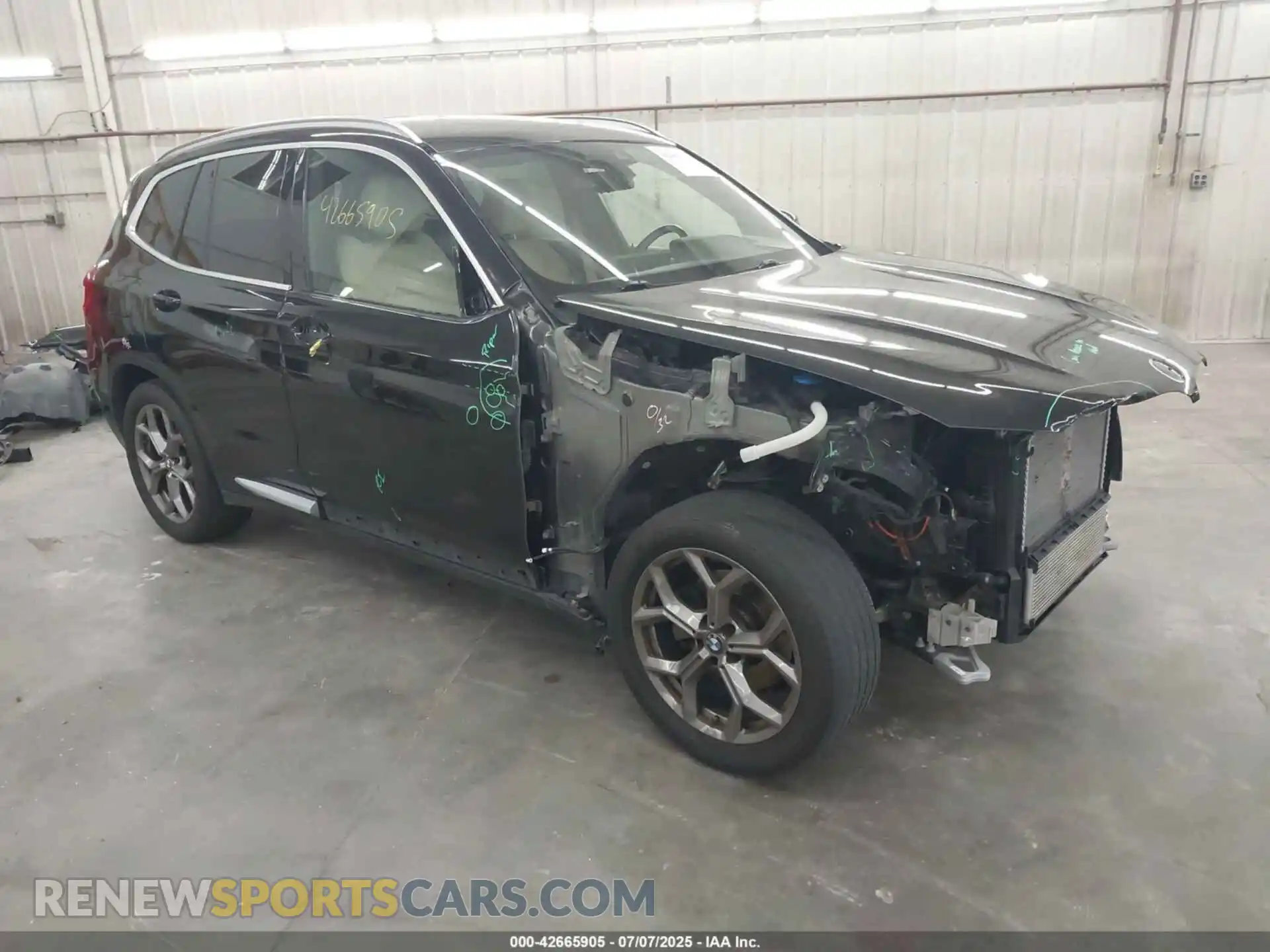 1 Photograph of a damaged car 5UXTY5C04M9D97147 BMW X3 2021