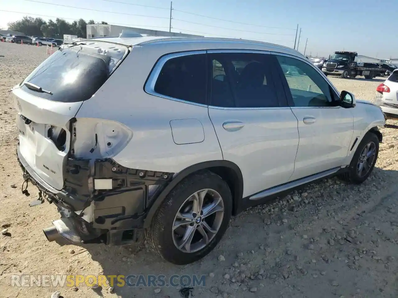 3 Photograph of a damaged car 5UXTY5C04M9F82489 BMW X3 2021