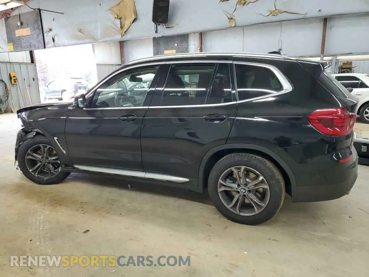 2 Photograph of a damaged car 5UXTY5C04M9G09836 BMW X3 2021