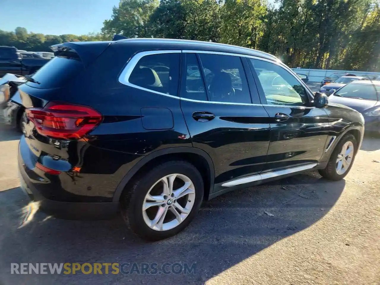 3 Фотография поврежденного автомобиля 5UXTY5C05M9E22332 BMW X3 2021