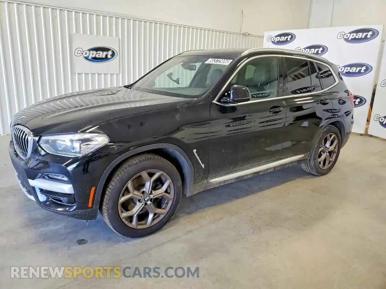 1 Photograph of a damaged car 5UXTY5C05M9E37011 BMW X3 2021