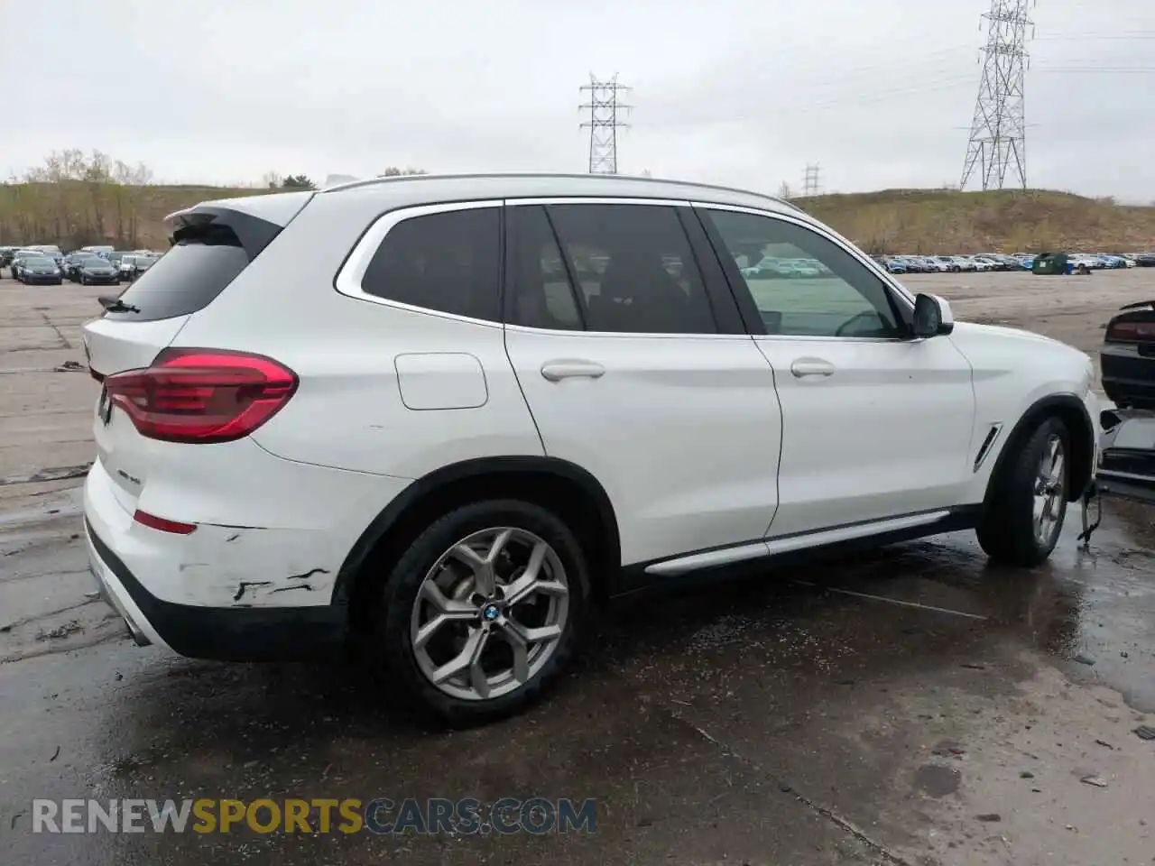 3 Photograph of a damaged car 5UXTY5C05M9G91110 BMW X3 2021