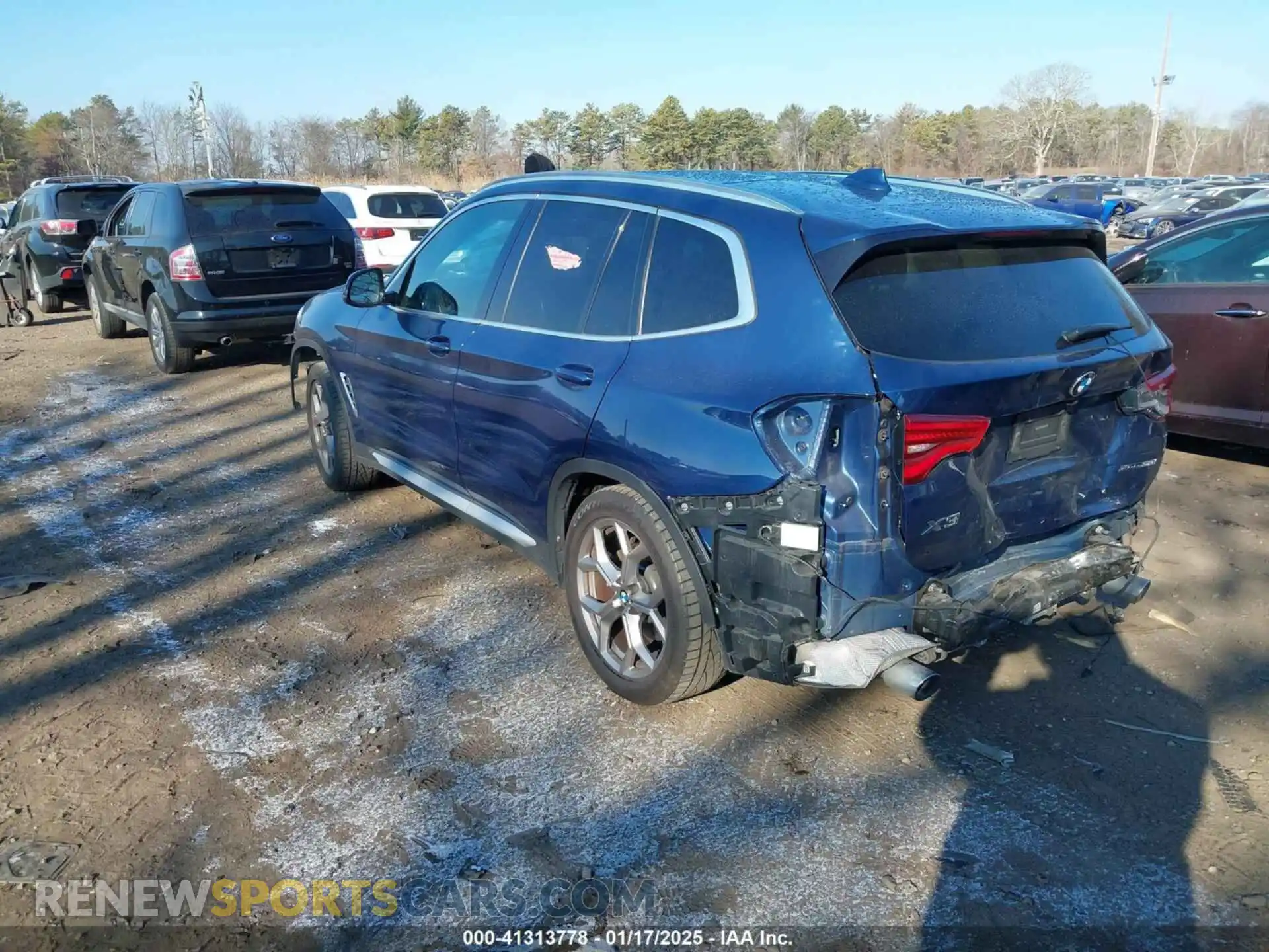 3 Photograph of a damaged car 5UXTY5C06M9F11052 BMW X3 2021