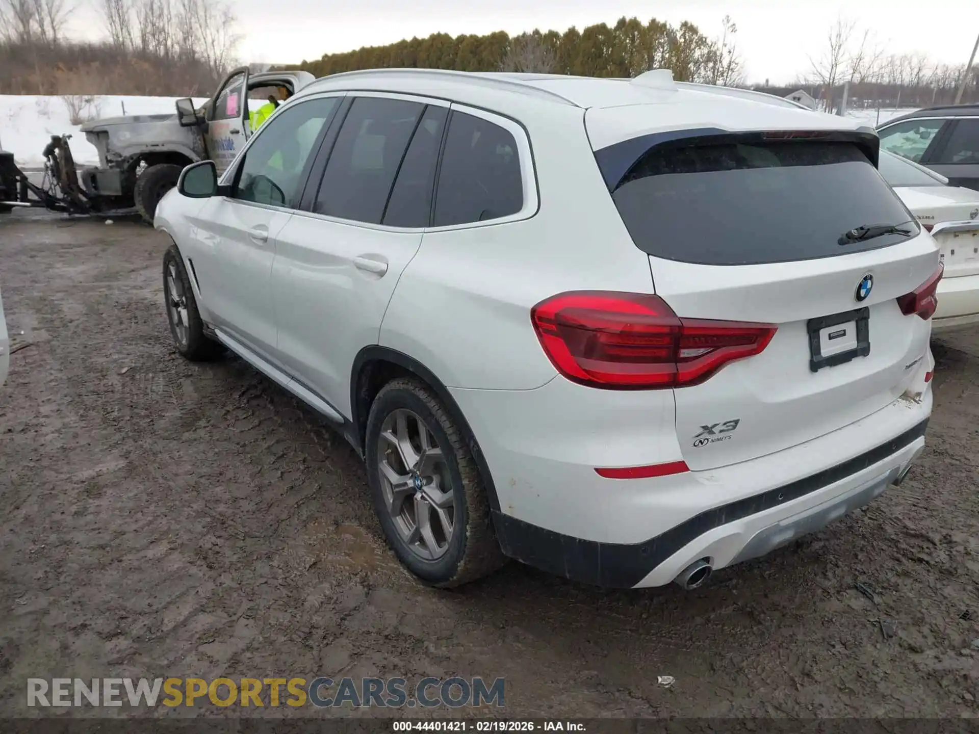 3 Photograph of a damaged car 5UXTY5C06M9G26654 BMW X3 2021