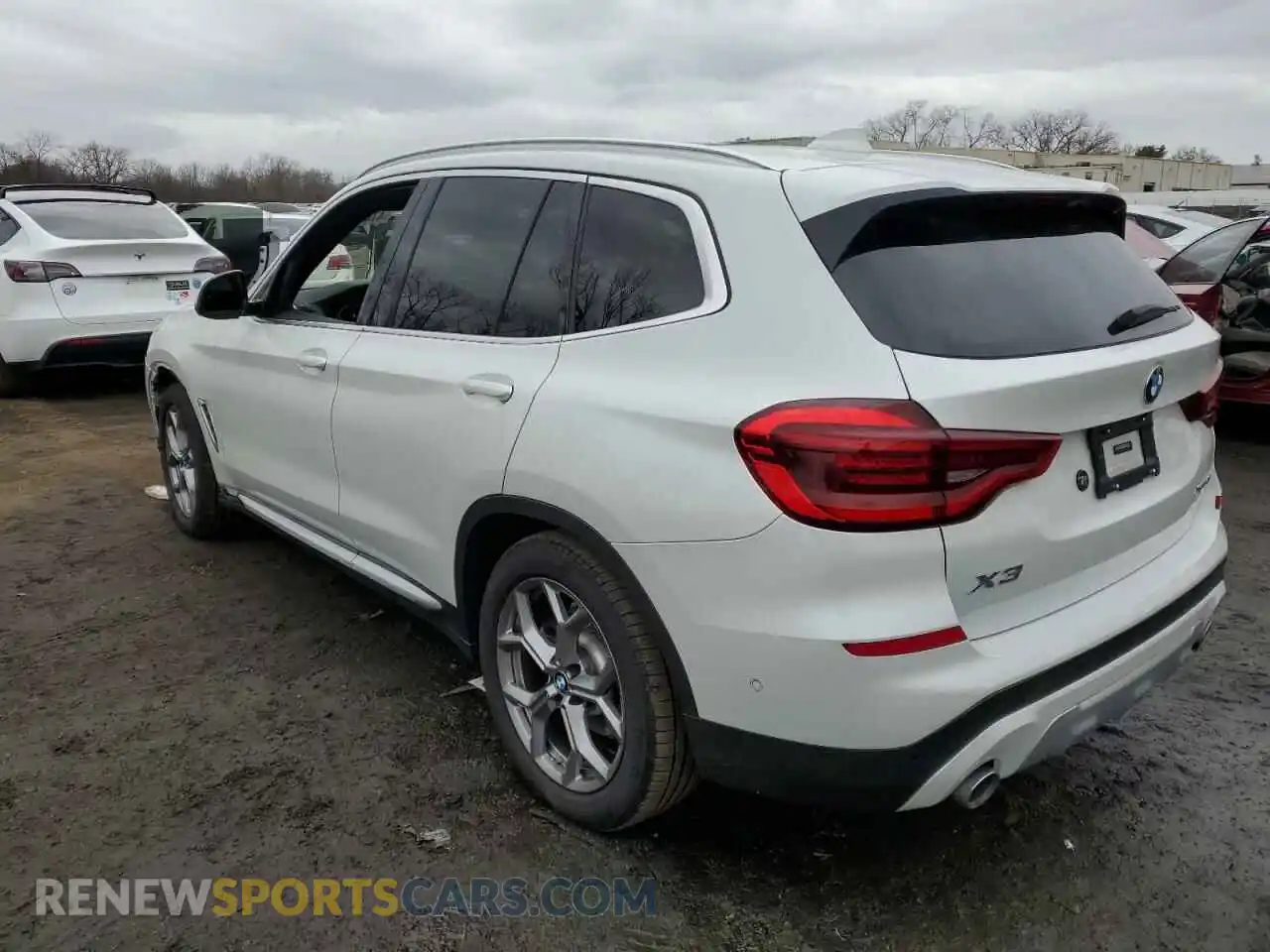 2 Photograph of a damaged car 5UXTY5C06M9H19058 BMW X3 2021