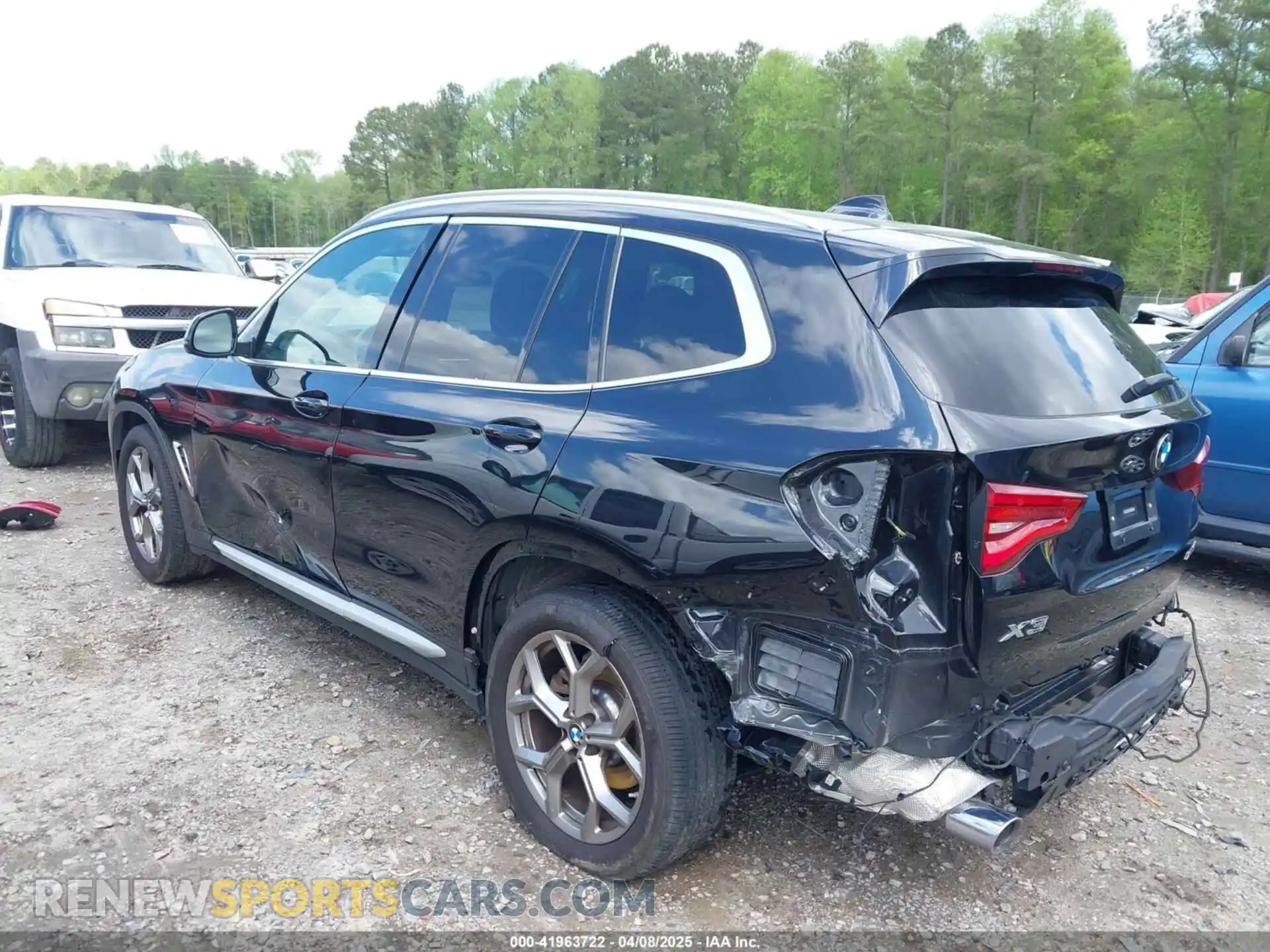 3 Photograph of a damaged car 5UXTY5C07M9E46227 BMW X3 2021