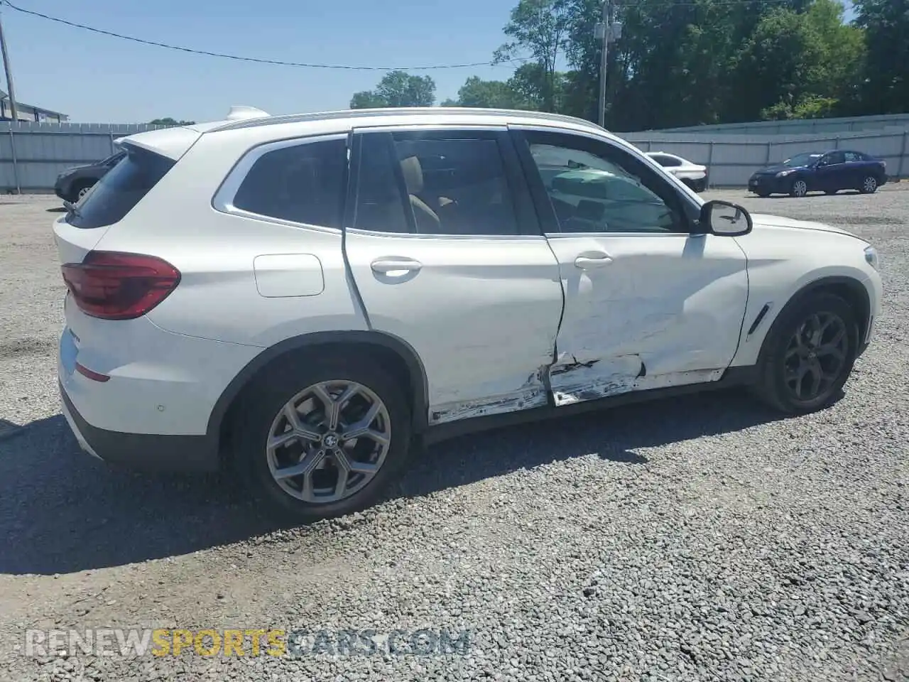 3 Photograph of a damaged car 5UXTY5C07M9H69645 BMW X3 2021
