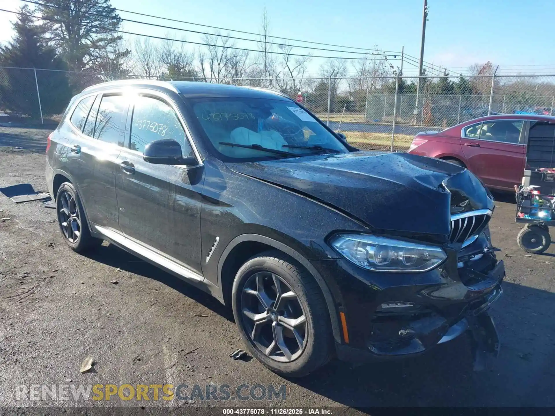 1 Photograph of a damaged car 5UXTY5C07M9H94190 BMW X3 2021