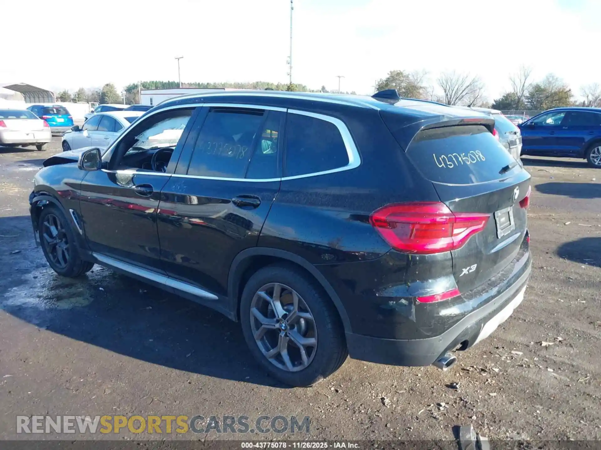 3 Photograph of a damaged car 5UXTY5C07M9H94190 BMW X3 2021