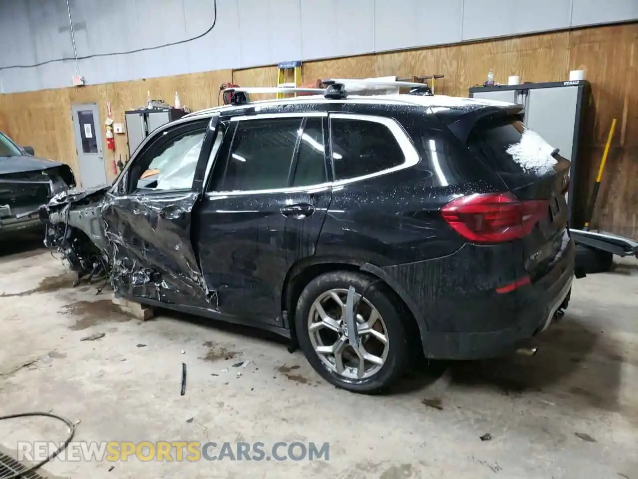 2 Photograph of a damaged car 5UXTY5C08M9F02384 BMW X3 2021