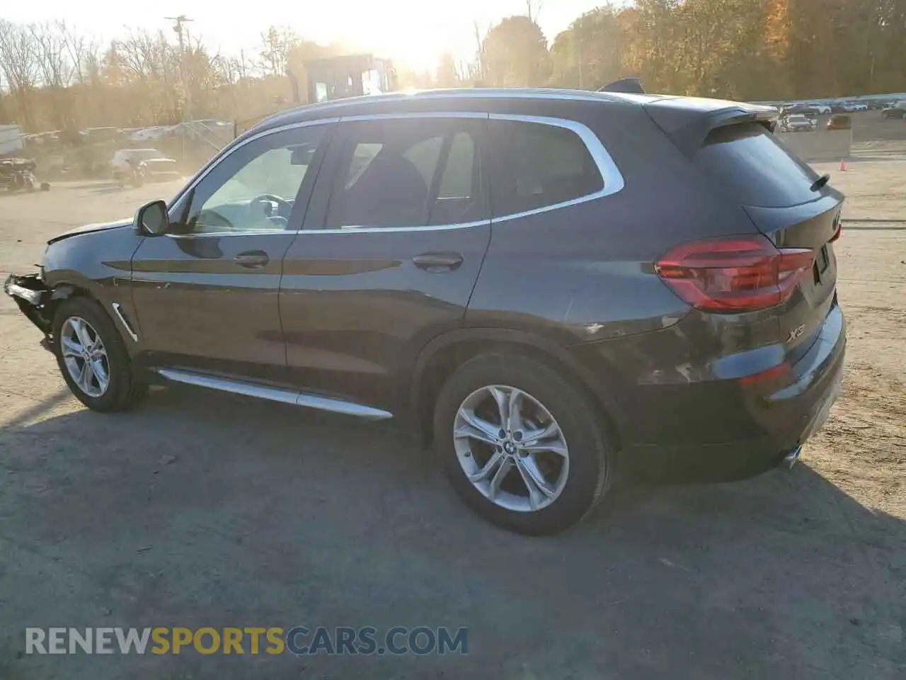 2 Photograph of a damaged car 5UXTY5C08M9F29276 BMW X3 2021