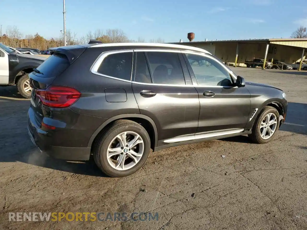 3 Photograph of a damaged car 5UXTY5C08M9F29276 BMW X3 2021