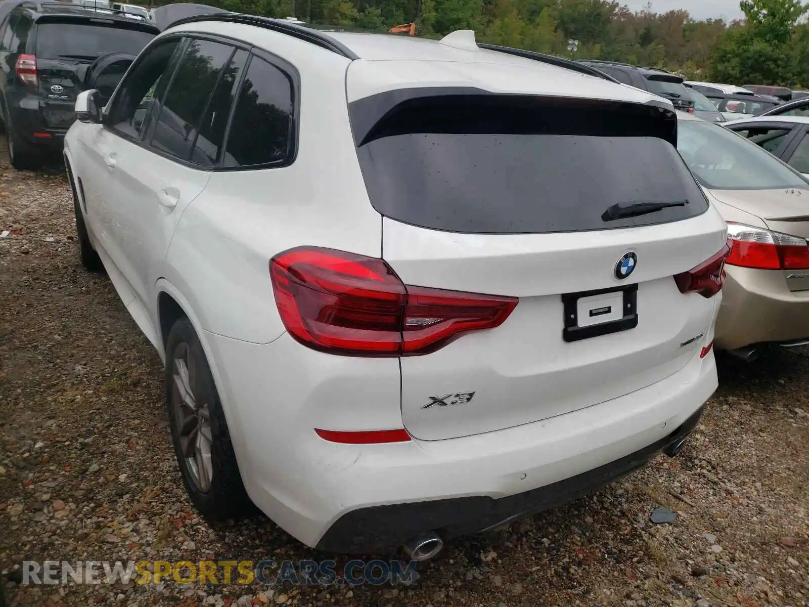 3 Photograph of a damaged car 5UXTY5C08M9F77022 BMW X3 2021