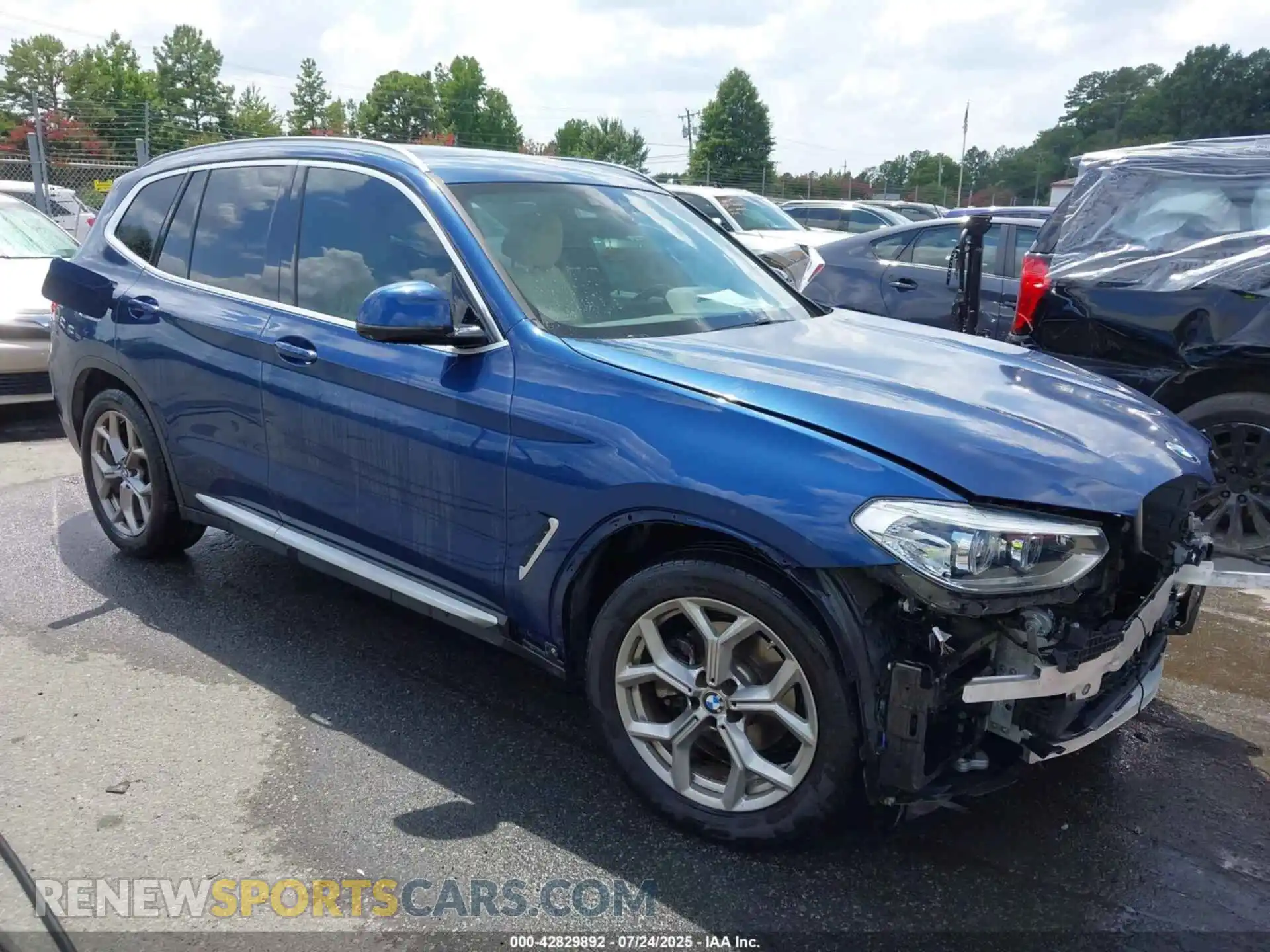 1 Photograph of a damaged car 5UXTY5C08M9F87680 BMW X3 2021