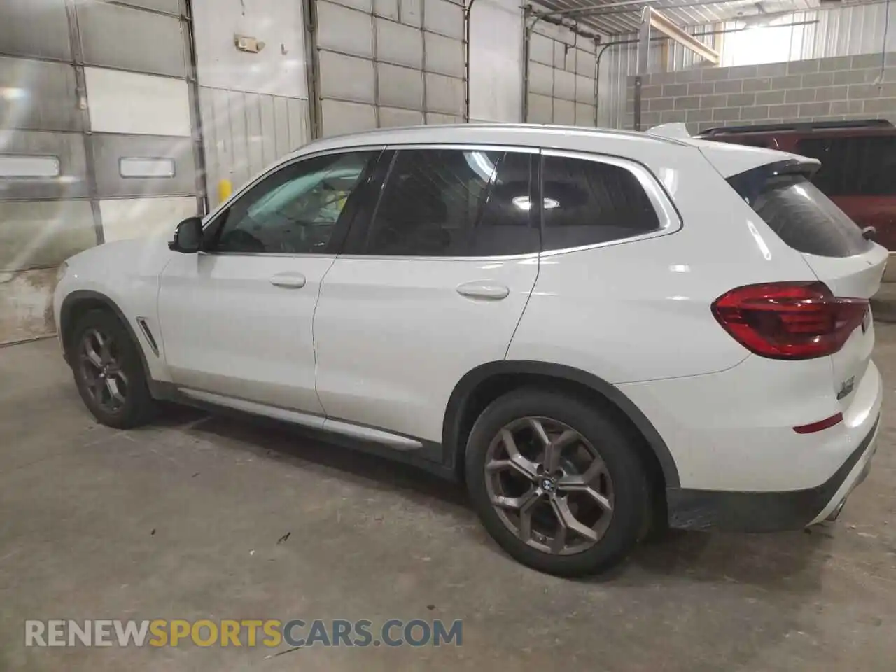 2 Photograph of a damaged car 5UXTY5C08M9G31225 BMW X3 2021