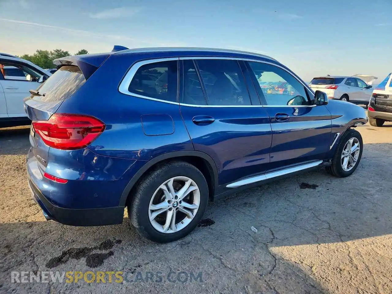 3 Photograph of a damaged car 5UXTY5C08M9G99749 BMW X3 2021