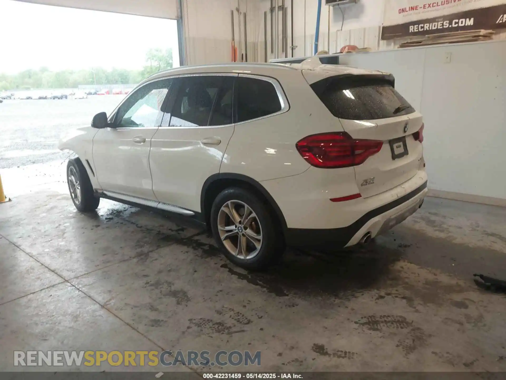 3 Photograph of a damaged car 5UXTY5C08M9H59027 BMW X3 2021