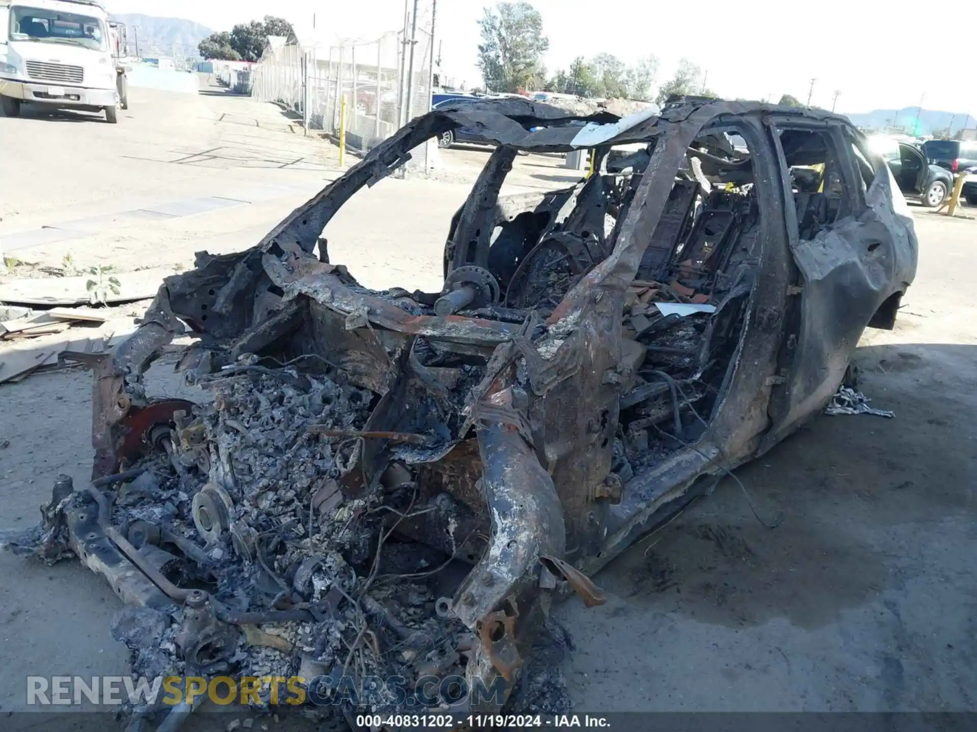 2 Photograph of a damaged car 5UXTY5C09M9E91086 BMW X3 2021