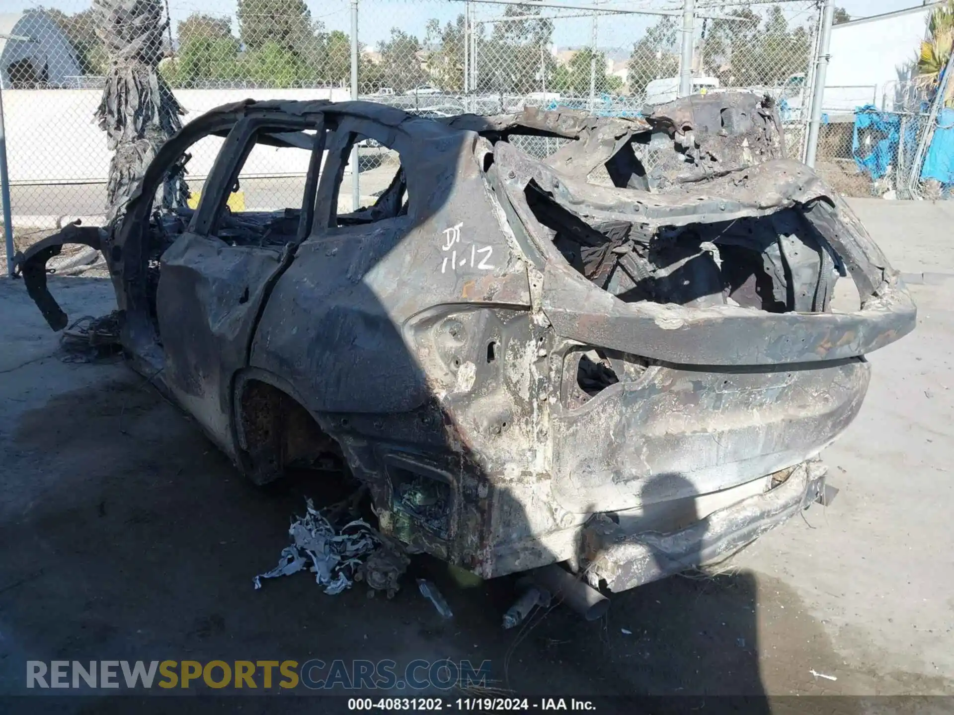 3 Photograph of a damaged car 5UXTY5C09M9E91086 BMW X3 2021
