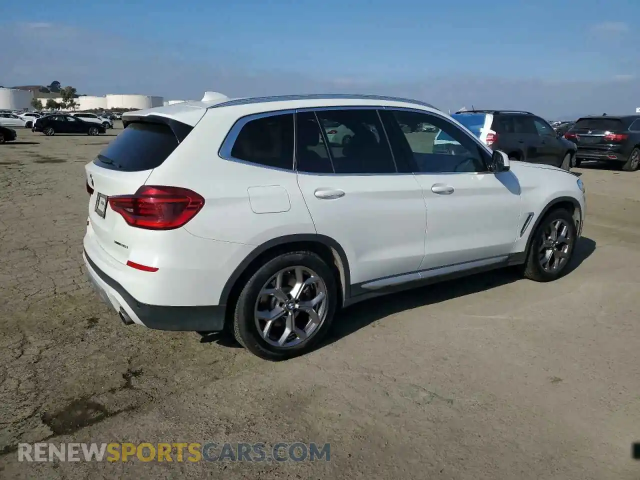 3 Photograph of a damaged car 5UXTY5C09M9F11014 BMW X3 2021