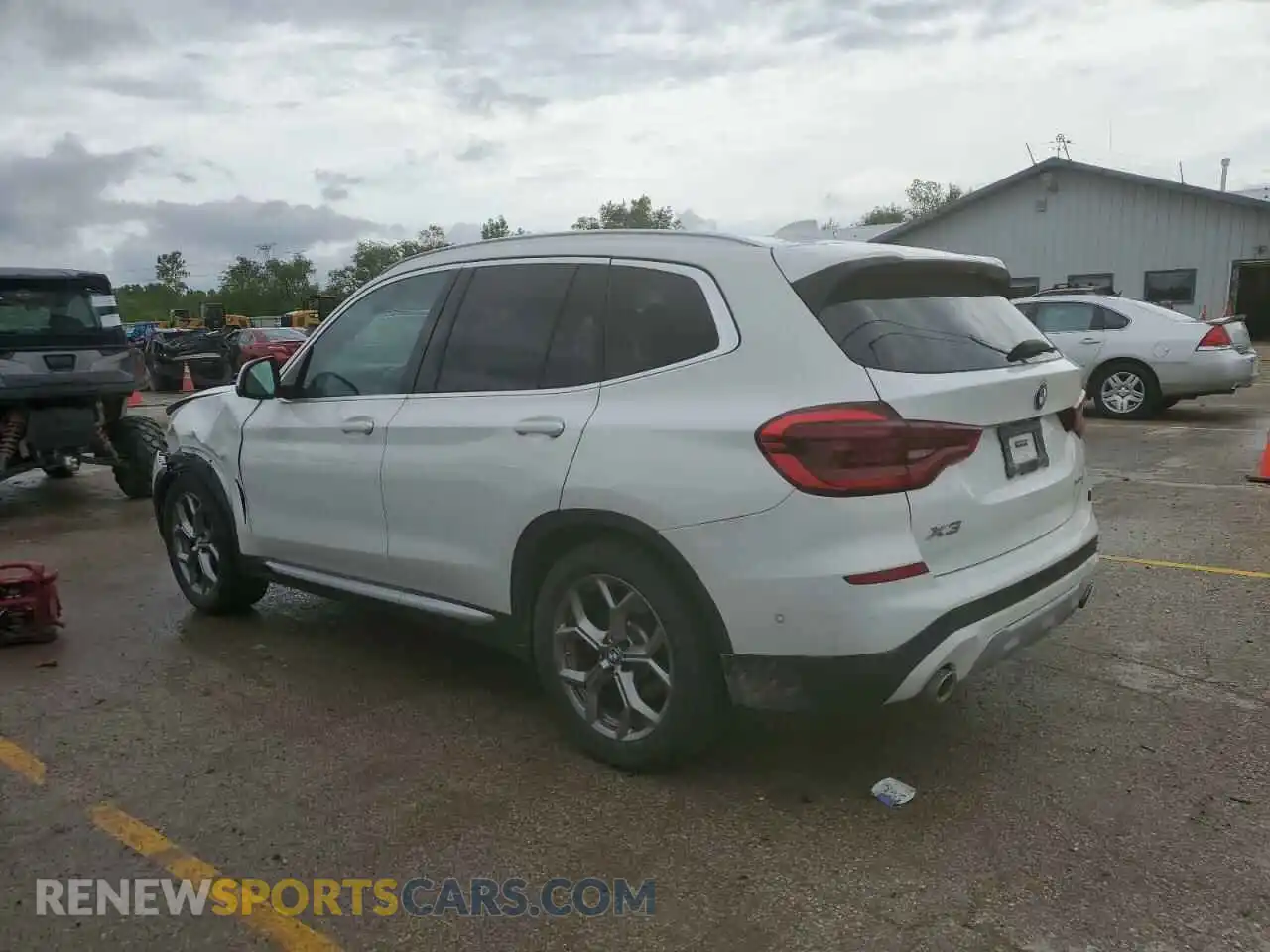 2 Photograph of a damaged car 5UXTY5C09M9F31750 BMW X3 2021