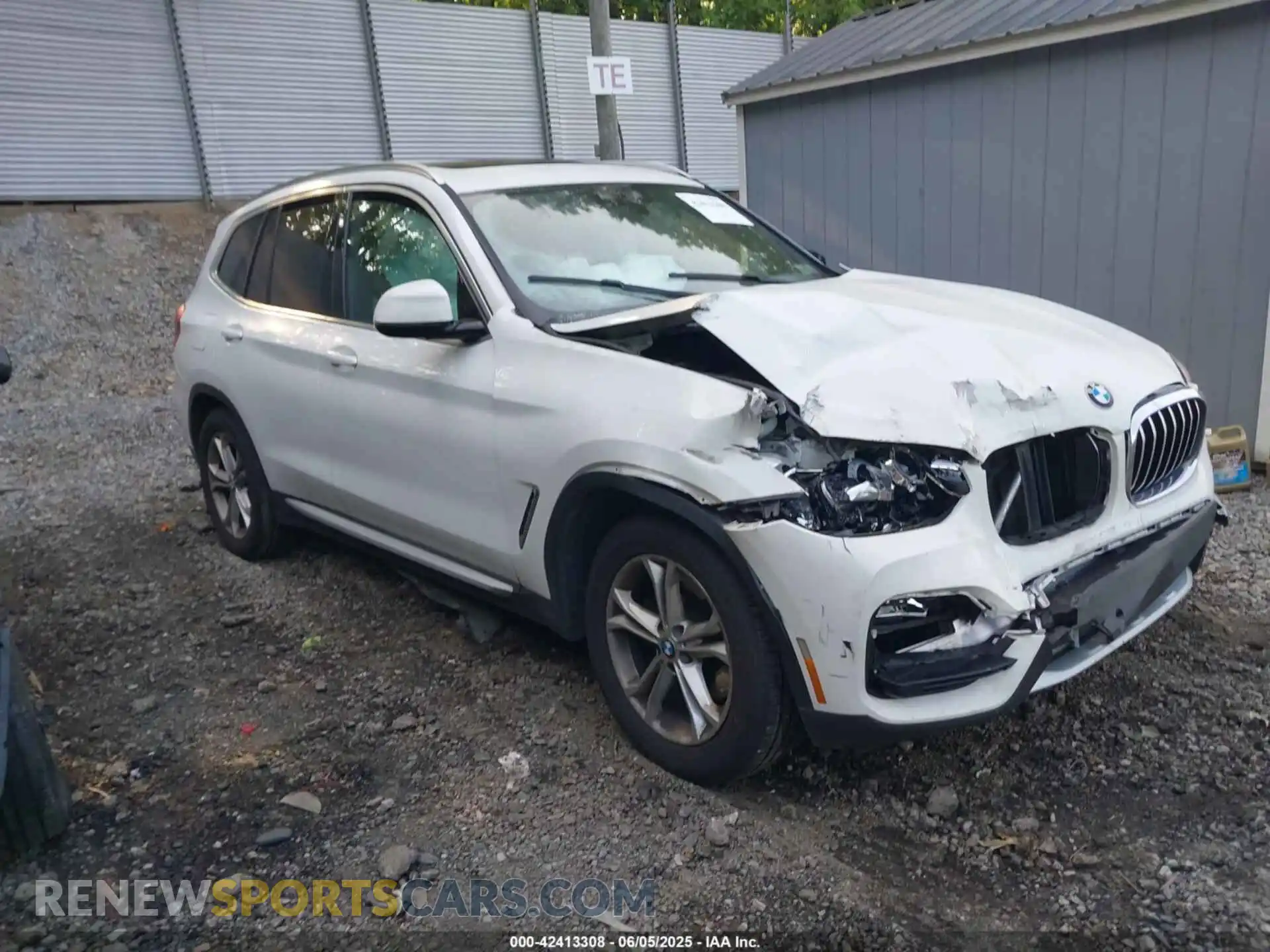 1 Photograph of a damaged car 5UXTY5C09M9F52145 BMW X3 2021
