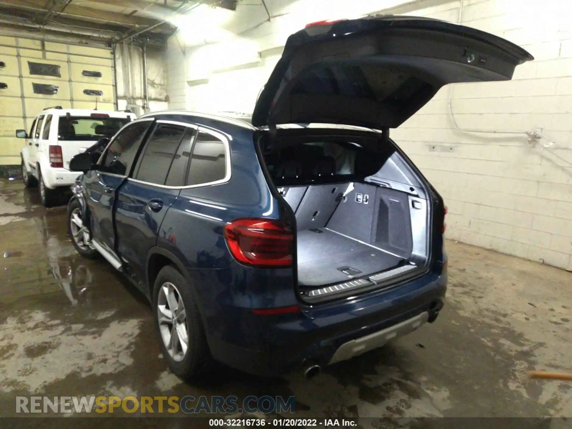 3 Photograph of a damaged car 5UXTY5C09M9F52825 BMW X3 2021