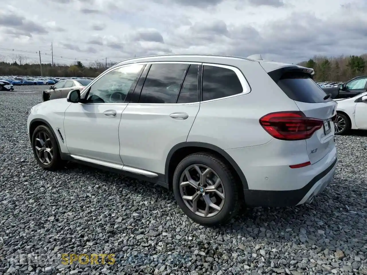 2 Photograph of a damaged car 5UXTY5C09M9F81905 BMW X3 2021