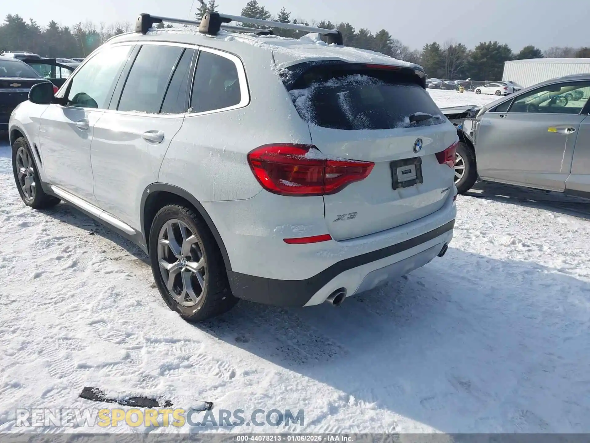 3 Photograph of a damaged car 5UXTY5C0XM9G10358 BMW X3 2021