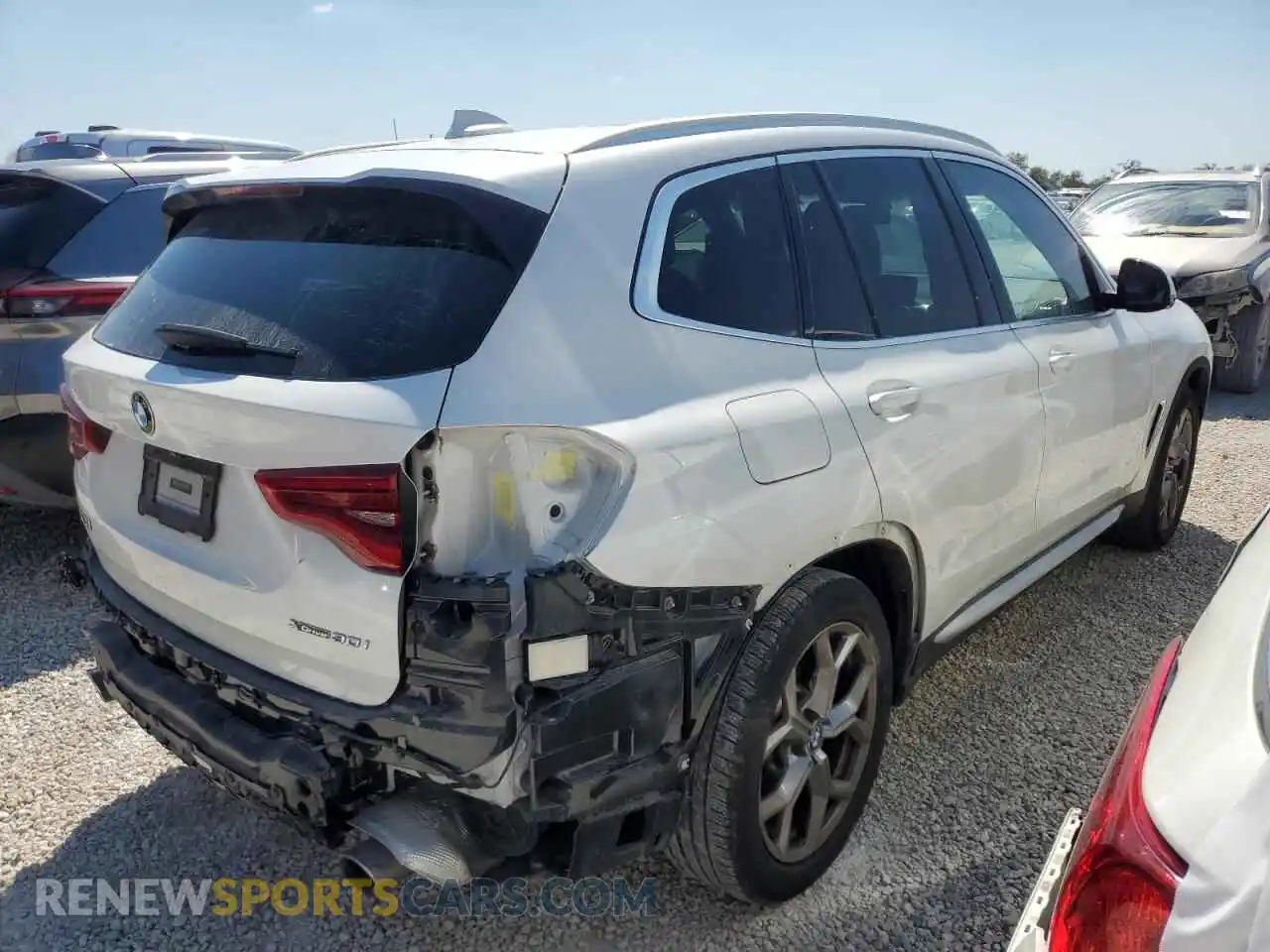 3 Photograph of a damaged car 5UXTY5C0XM9G28309 BMW X3 2021