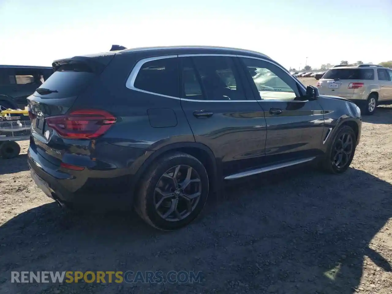 3 Photograph of a damaged car 5UXTY5C0XM9H40348 BMW X3 2021